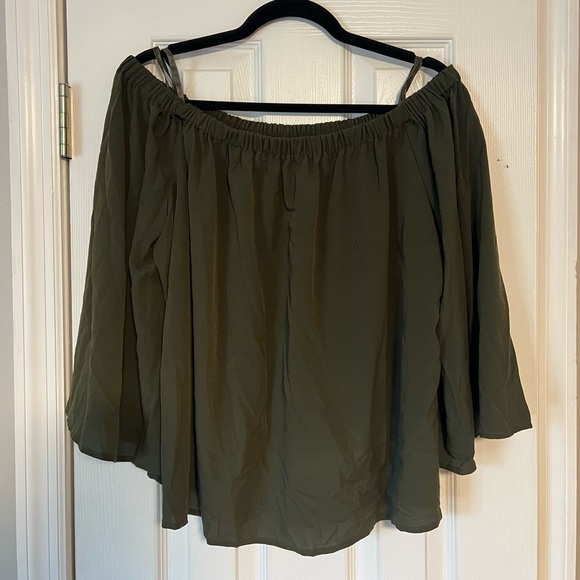 Off the shoulder long sleeve blouse - Picture 2 of 5